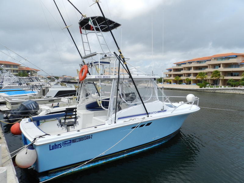Puerto Aventuras rent a boat